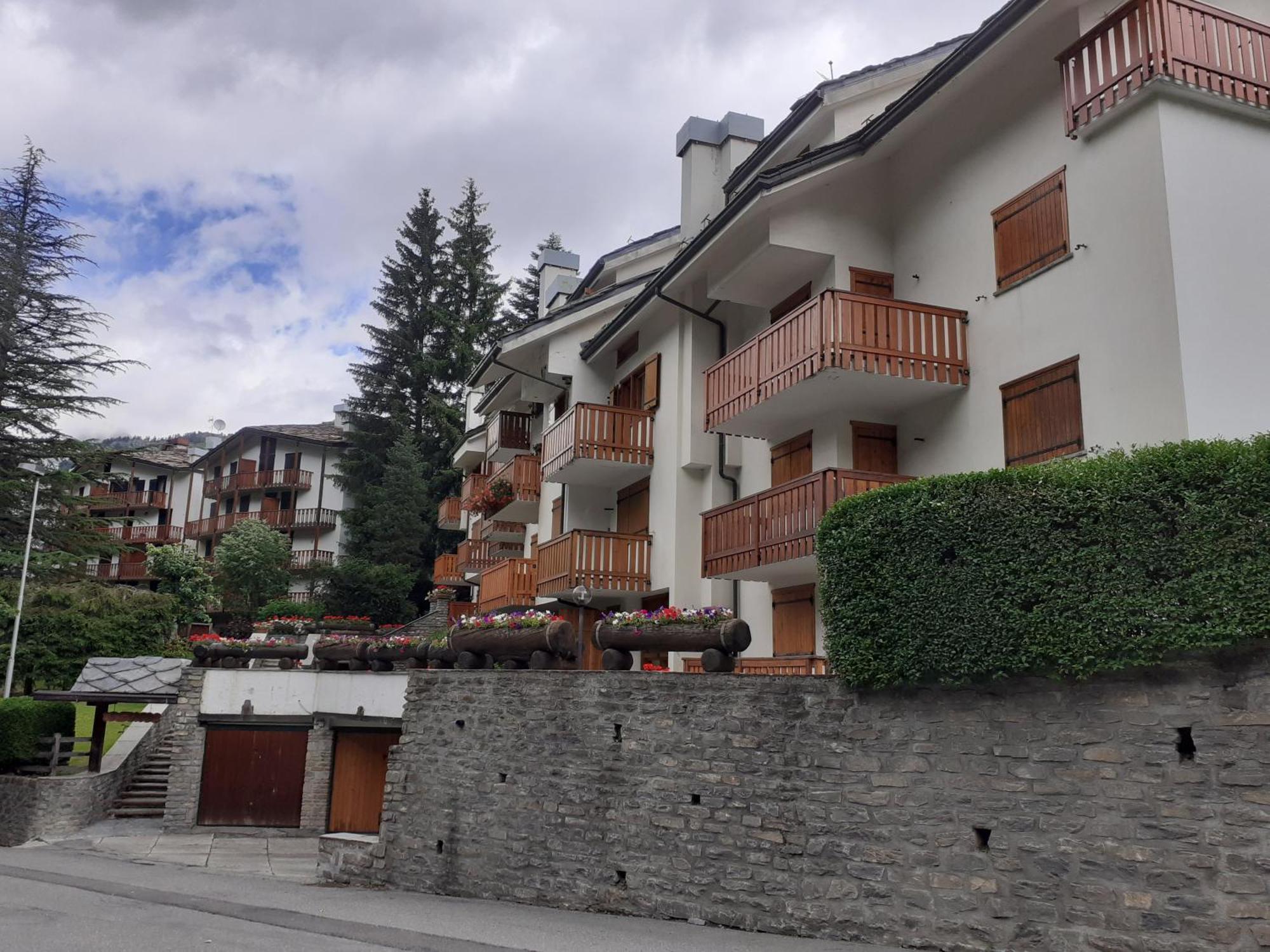 A Due Passi Dal Centro Di Courmayeur Verrand